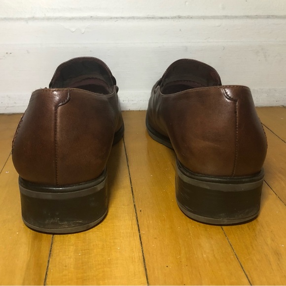 Brown leather shoes size 9 woman / Chaussures en cuir brunes grandeur 9 femme - Picture 6 of 8